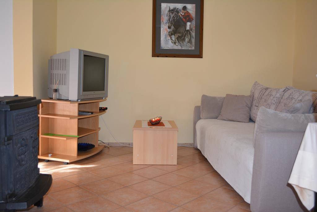 Holiday Home Lana Saborsko Екстер'єр фото